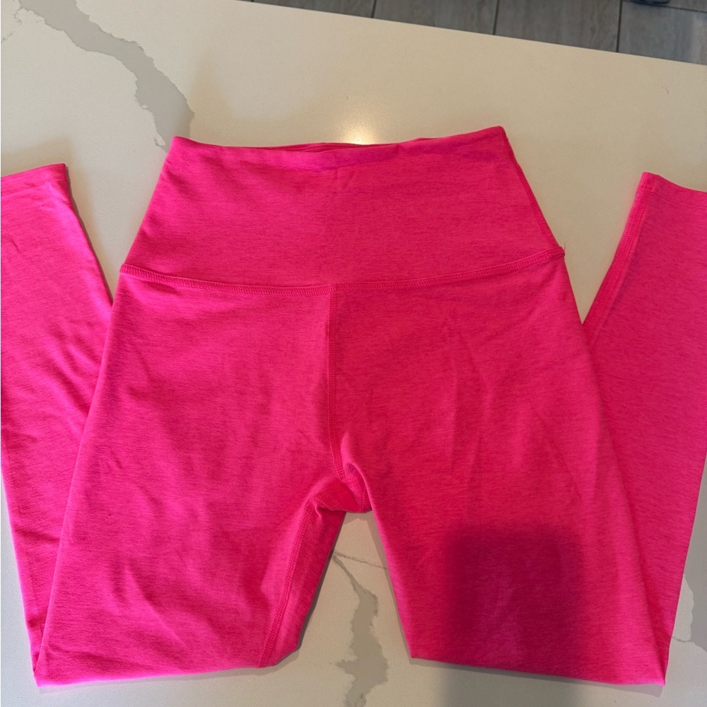 Beyond Yoga bright pink leggings, size Medium